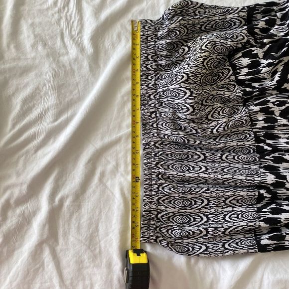 Oso casual two piece skirt, size extra, large, black, and white - Picture 9 of 10